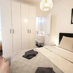 sandz-apartments.thehaguehotels.net/